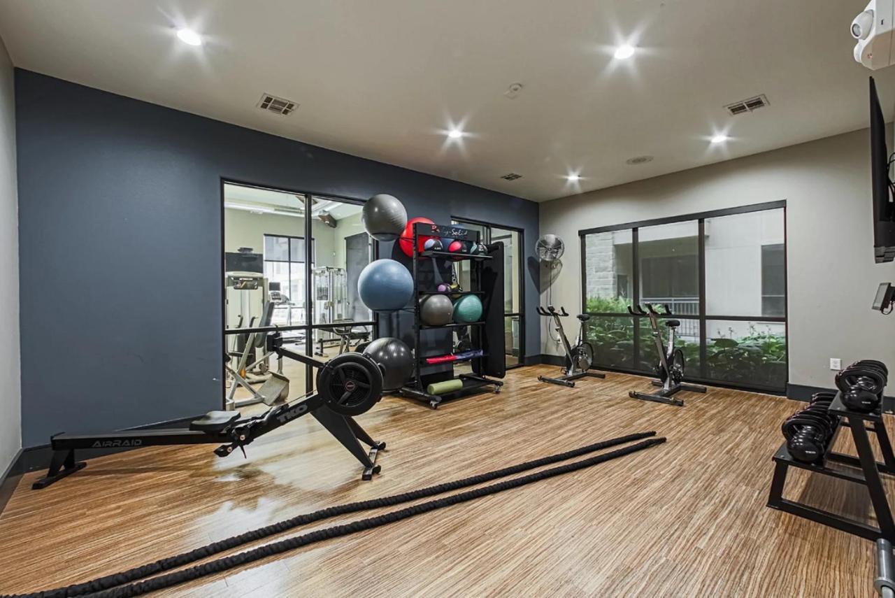 Appartement Urban Oasis Your Perfect Getaway In The Heart Of Downtown! à Houston Extérieur photo